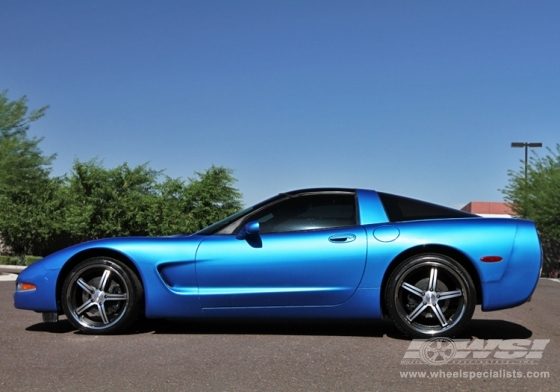 2004 Chevrolet Corvette with 20" Vossen VVS-087 in Matte Black (Machined / SS Lip) wheels