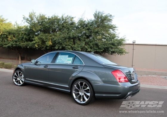 2011 Mercedes Benz S-Class with 21" Lorinser RS8 in Silver wheels