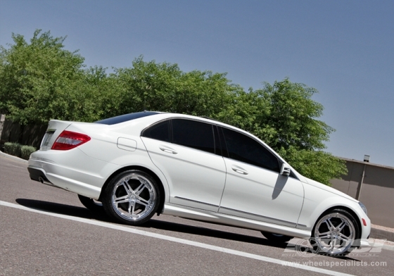 2009 Mercedes Benz C-Class with 19" Vossen VVS-075 in Silver wheels