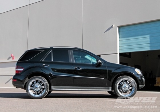 2010 Mercedes Benz ML-Class with 22" Vagare V06-Zucchero in Chrome (Discontinued) wheels