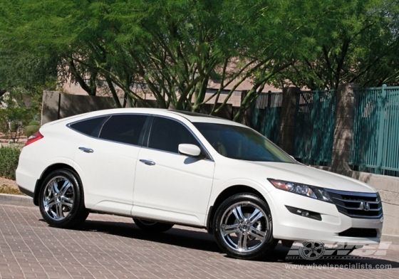 2012 Honda Accord Crosstour with 20" Enkei AKP in Chrome wheels
