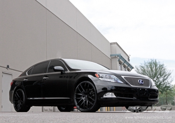 2011 Lexus LS with 22" Giovanna Kilis in Black (Matte) wheels