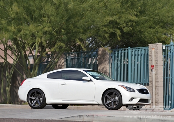 2012 Infiniti G37 Coupe with 20" Vossen VVS-CV3 in Matte Graphite wheels