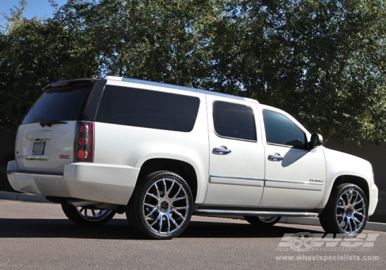 2010 GMC Yukon/Denali with 24" Giovanna Siena in Chrome wheels