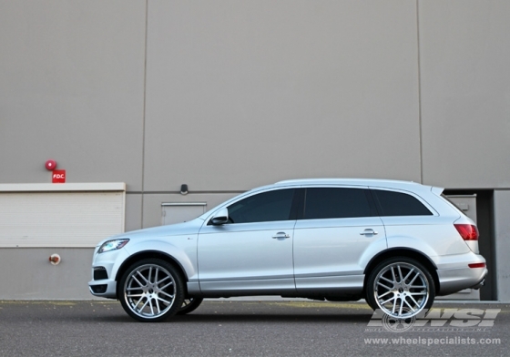 2011 Audi Q7 with 24" Gianelle Yerevan in Machined Silver (Chrome S/S Lip) wheels