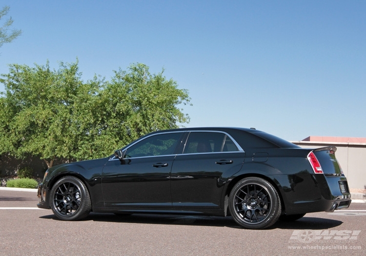 Chrysler 300c srt8 black wheels