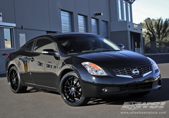 2009 Nissan Altima with 20" Enkei LF-10 in Black (Gloss) wheels