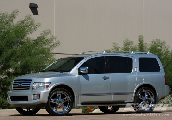 2008 Infiniti QX56 with 24" Avenue A522 in Chrome wheels