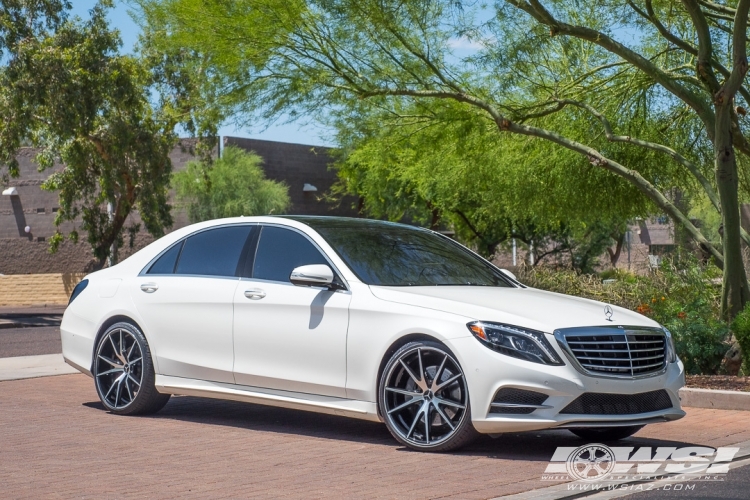 2015 Mercedes-Benz S-Class with 22" Gianelle Davalu in Black Machined wheels