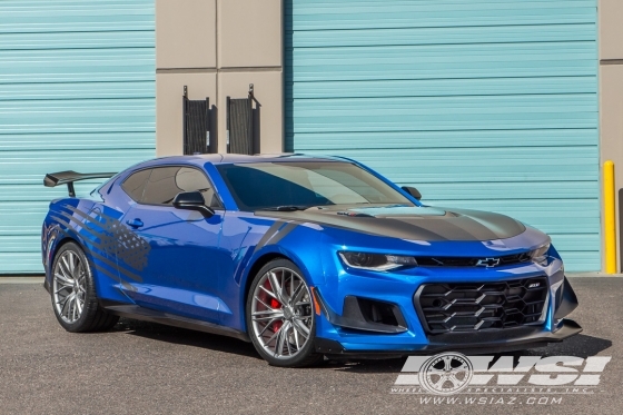 2018 Chevrolet Camaro with 20" MRR M650 in Graphite wheels