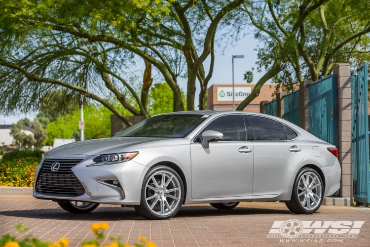 2015 Lexus ES with 20" Gianelle Davalu in Machined Silver wheels