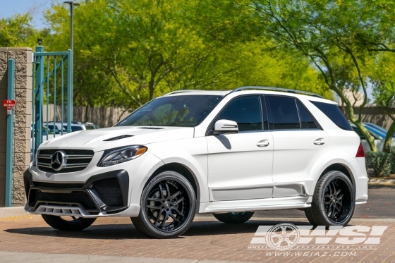 2017 Mercedes-Benz GLE/ML-Class with 22" Savini Cast BS-2 in Chrome wheels