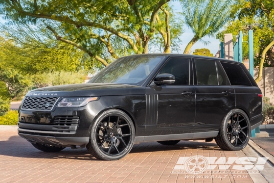 2019 Land Rover Range Rover with 24" Gianelle Dilijan in Gloss Black wheels