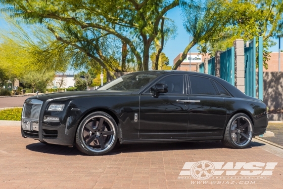 2011 Rolls-Royce Ghost with 22" Giovanna Mecca FF in Black (Flow-Formed) wheels