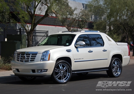 2007 Cadillac Escalade with 24" Giovanna Closeouts Giovanna Caracas in Chrome wheels