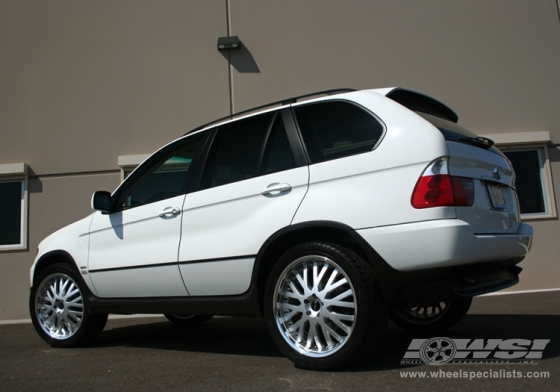 2006 BMW X5 with 20"   in  wheels