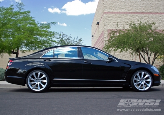 2007 Mercedes Benz S-Class with 21" Lorinser RS8 in Silver wheels