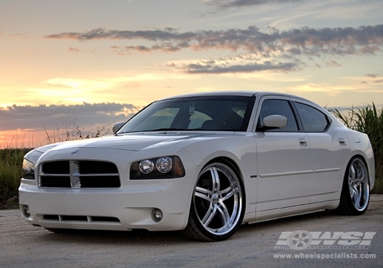 2008 Dodge Charger with 22" Vossen VVS-078 in Silver wheels