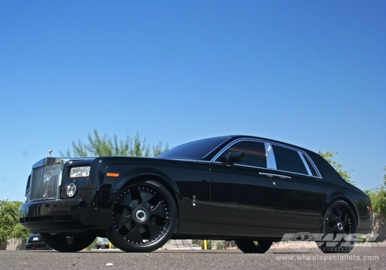 2008 Rolls Royce Phantom with 26" Giovanna Berlin in Black (Matte) wheels