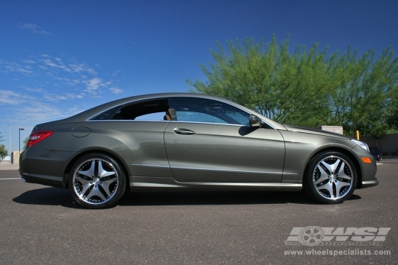 2010 Mercedes Benz E-Class Coupe with 19"   in  wheels