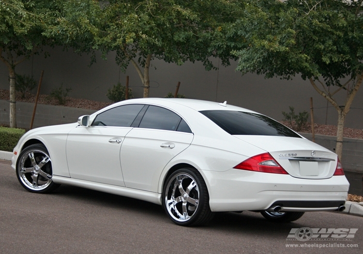 2009 Mercedes-Benz CLS-Class with 20" Gianelle Qatar in Chrome wheels