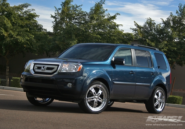 2009 Honda Pilot with 20" Giovanna Lisbon in Chrome wheels