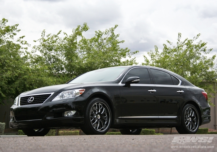 2010 Lexus LS with 20" GFG Forged Gavar in Custom wheels