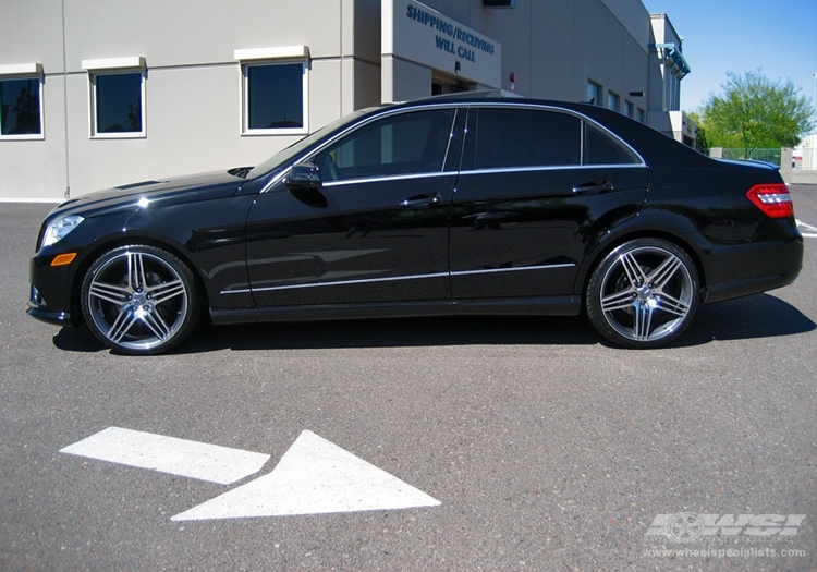 2009 Mercedes-Benz E-Class with 20" ES Designs Euro-29 in Gunmetal Machined wheels