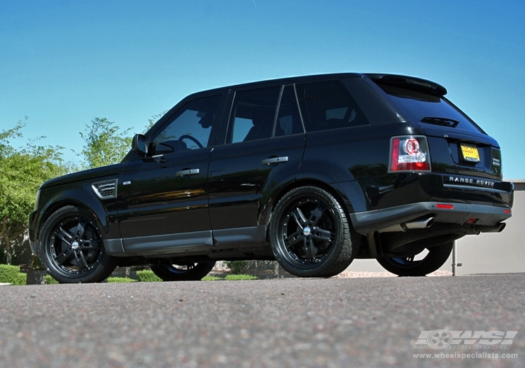 2009 Land Rover Range Rover Sport with 22" Giovanna Lisbon in Matte Black wheels