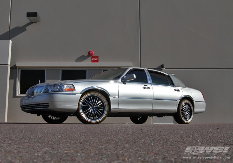 2009 Lincoln Towncar with 20" Giovanna Closeouts Gianelle Spaarta in Black Machined wheels