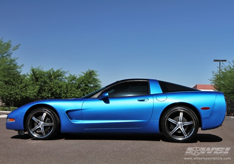 2004 Chevrolet Corvette with 20" Vossen VVS-087 in Matte Black (DISCONTINUED) wheels