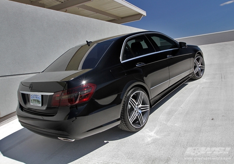 2010 Mercedes-Benz E-Class with 20" ES Designs Euro-29 in Gunmetal Machined wheels