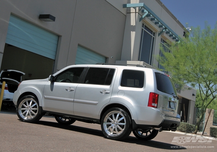 2010 Honda Pilot with 22" Vossen VVS-083 in Silver Machined (Stainless Lip) wheels