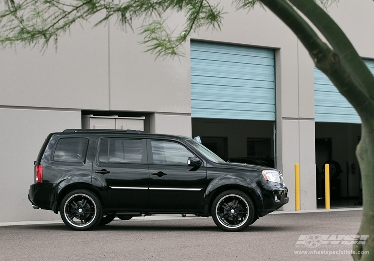 2010 Honda Pilot with 22" Giovanna Cuomo in Black (Machined Lip) wheels