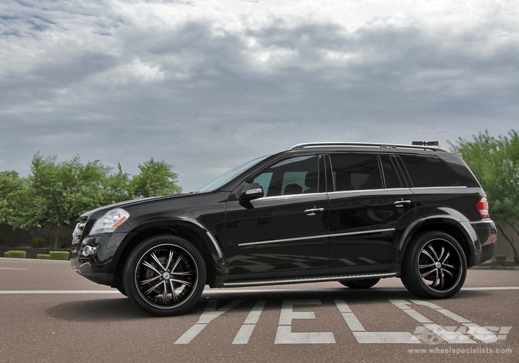 2009 Mercedes-Benz GLS/GL-Class with 22" Lexani LSS-55 in Machined Black wheels