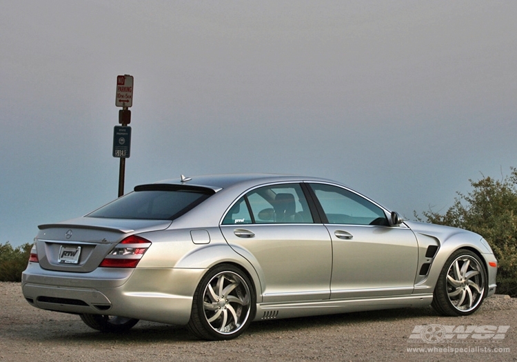 2008 Mercedes-Benz S-Class with 21" Lorinser For6 in Black Machined (Chrome Lip) wheels