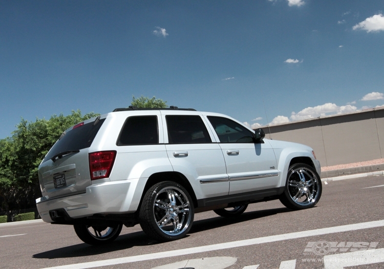 2008 Jeep Grand Cherokee with 22" Giovanna Cuomo in Chrome wheels