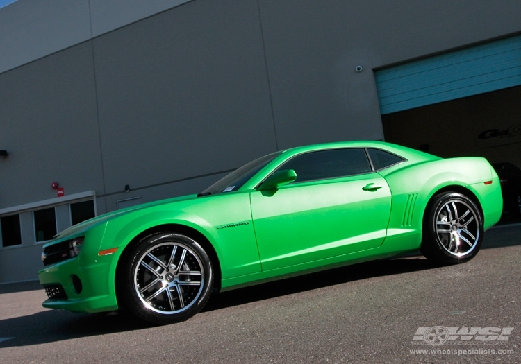 2010 Chevrolet Camaro with 20" Koko Kuture Intake in Machined Black (1 Piece) wheels