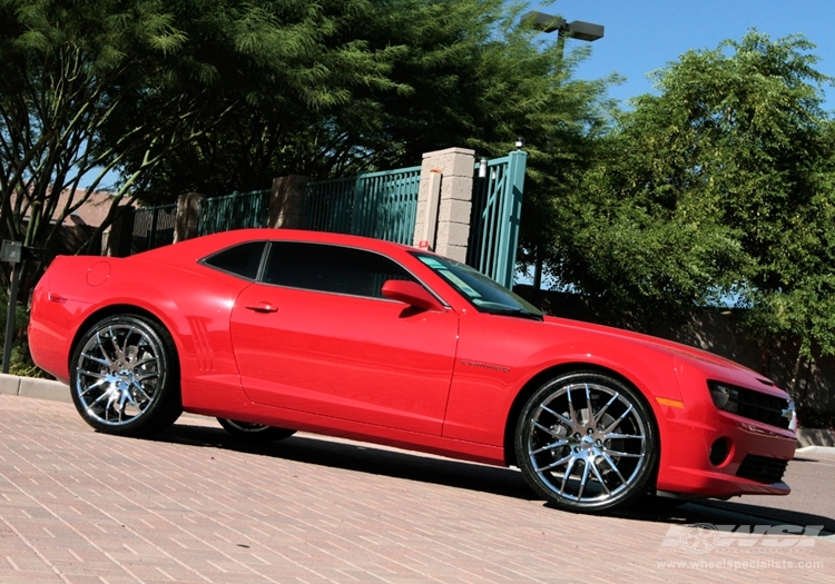 2010 Chevrolet Camaro with 22" Giovanna Kilis in Chrome wheels