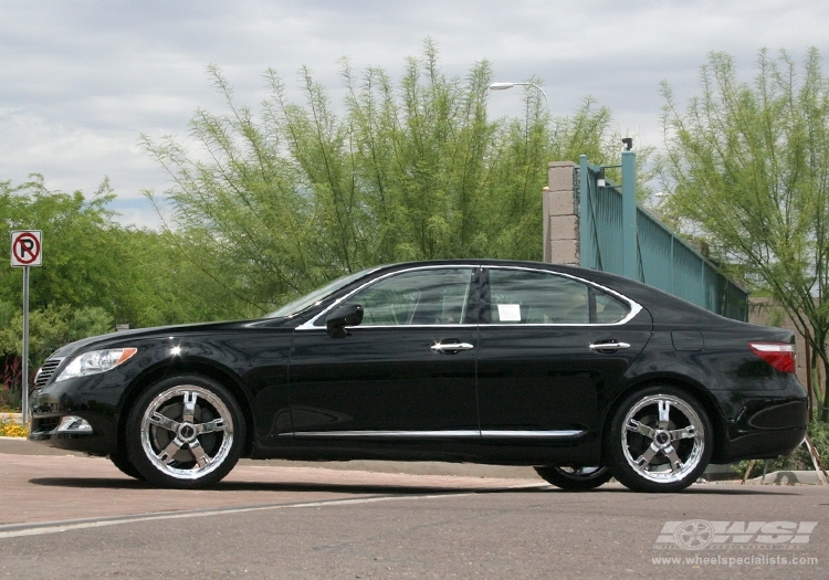 2008 Lexus LS with 20" Gianelle Qatar in Chrome wheels