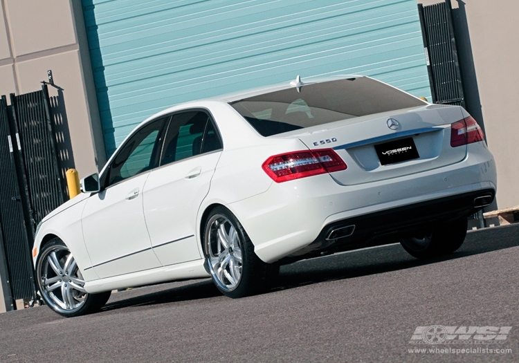 2011 Mercedes-Benz E-Class with 20" Vossen VVS-085 in Silver (Machined) wheels