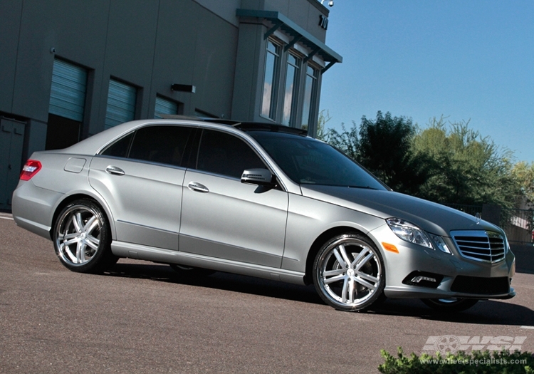 2011 Mercedes-Benz E-Class with 20" Vossen VVS-085 in Silver (Machined) wheels