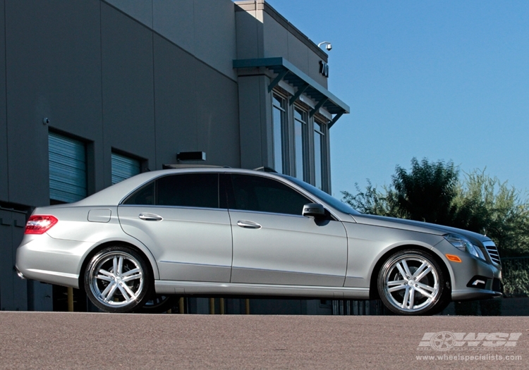 2011 Mercedes-Benz E-Class with 20" Vossen VVS-085 in Silver (Machined) wheels