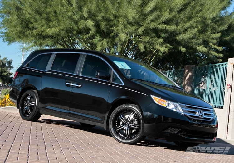 2011 Honda Odyssey with 20" MKW M105 in Black (Machined Face) wheels