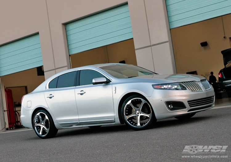 2011 Lincoln MKS with 21" Giovanna Dalar-5 in Chrome wheels