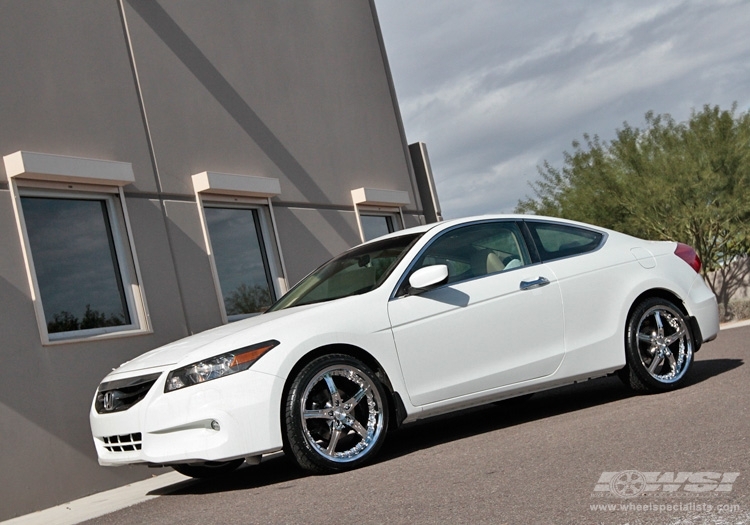 2011 Honda Accord with 20" Gianelle Spezia-5 in Chrome wheels