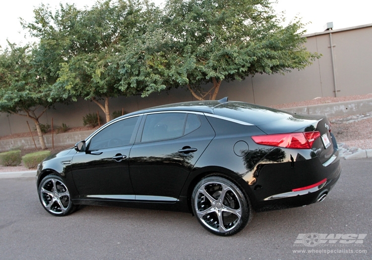 2011 Kia Optima with 20" Giovanna Dalar-5V in Chrome wheels