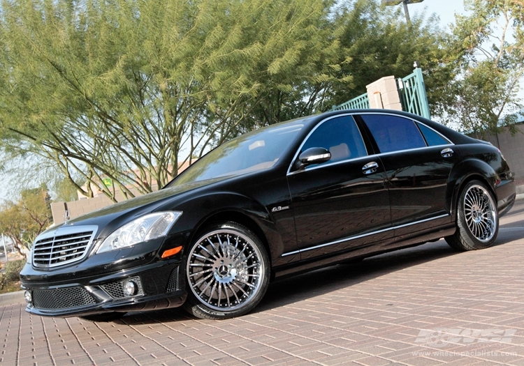 2010 Mercedes-Benz S-Class with 20" GFG Forged Mykonos in Chrome wheels