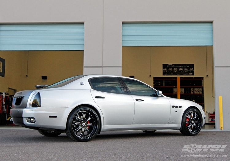 2009 Maserati Quattroporte with 22" Asanti AF-154 in Chrome wheels