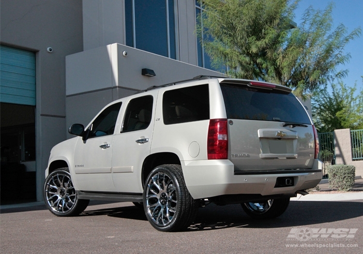 2009 Chevrolet Tahoe with 24" Giovanna Siena in Chrome wheels